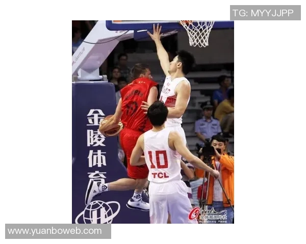 姚明领衔篮球海报展现中国篮球魅力与激情的完美结合