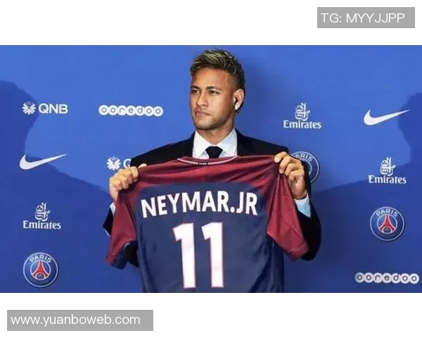 巴西足球明星内马尔转会巴黎圣日耳曼，打破世界转会费纪录