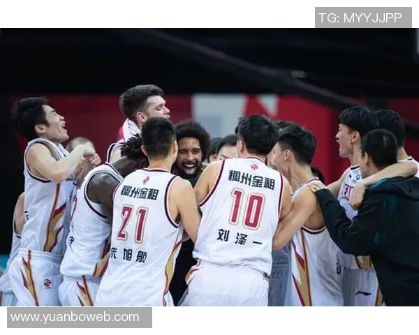 浙江稠州金租全队合力拼搏，挺进CBA季后赛露锋芒
